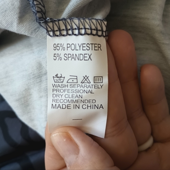 Maysoar tunic top With Pockets Leopard Print Long Sleeve V Neck Large NWT - Picture 10 of 11